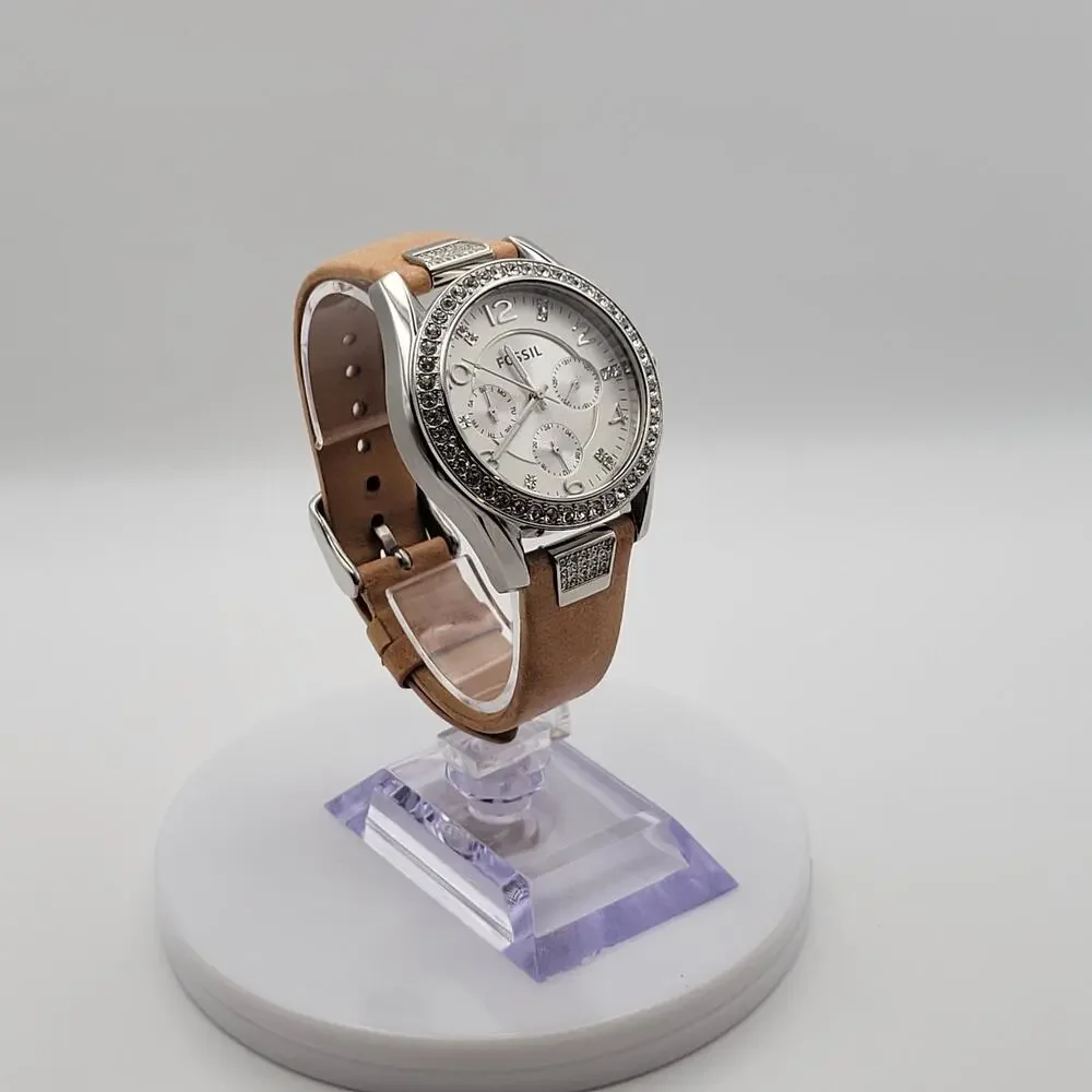 Fossil ES-3889 Womens Watch Crystal Bezel Silver Dial Tan Leather Strap New Batt
